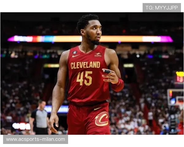 米切尔罚球稳定进账,骑士发挥冷静与实力